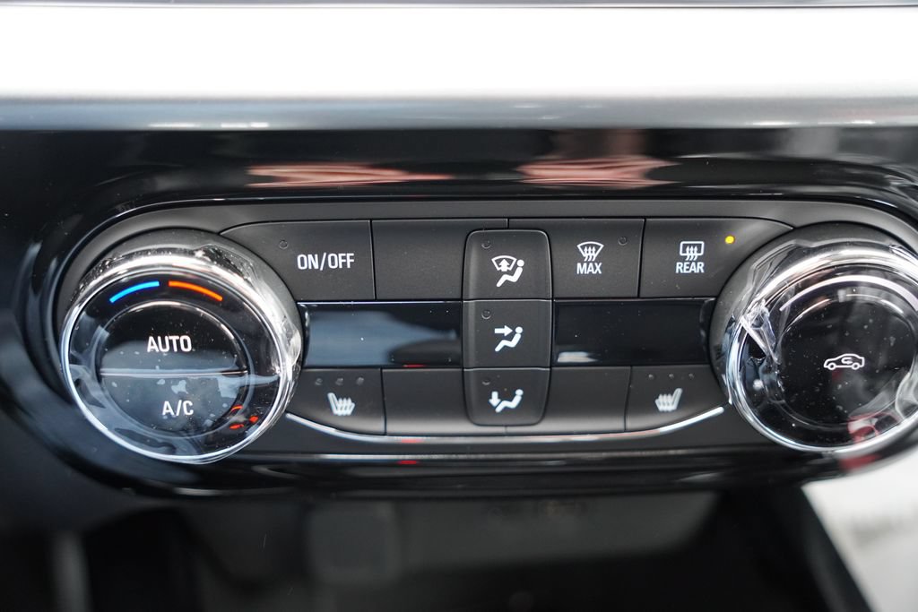 New 2026 Chevrolet Trax LT w/ Driver Confidence Package FWD image 16