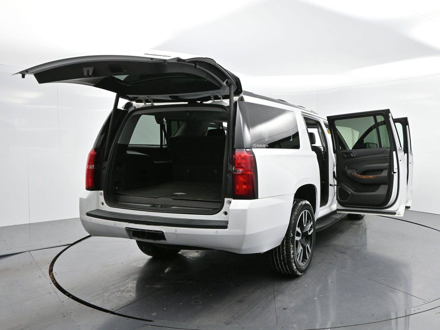 Used 2019 Chevrolet Suburban Premier AWD/4WD image 52
