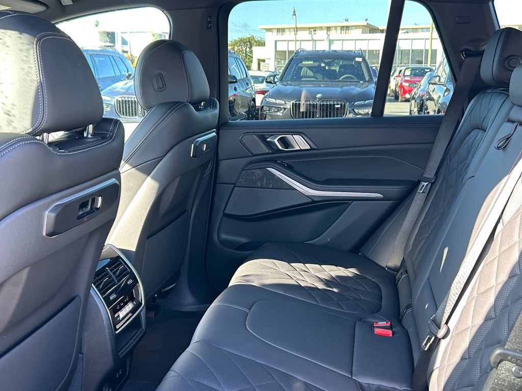 Used 2024 BMW X5 xDrive50e w/ Premium Package AWD/4WD image 30