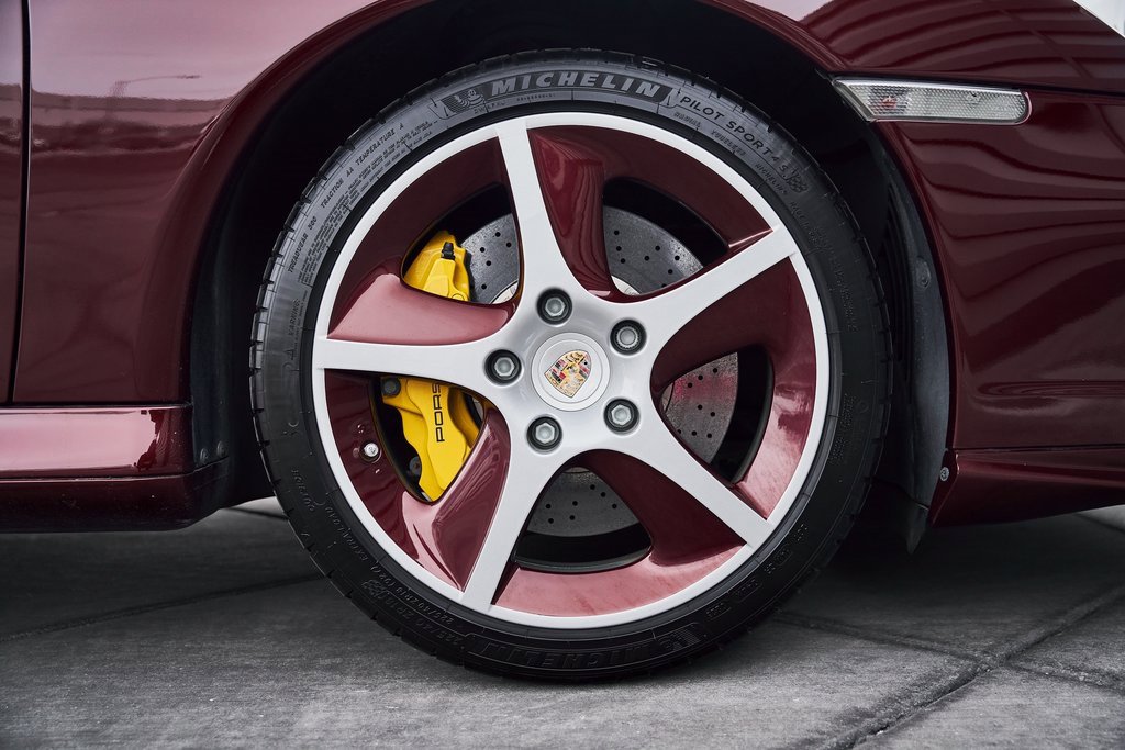 Used 2005 Porsche 911 Turbo image 25