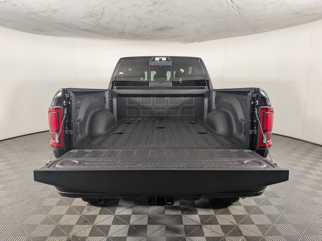 New 2026 RAM 2500 Laramie AWD/4WD image 9
