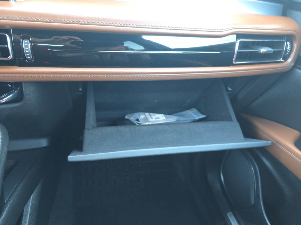 Used 2023 Lincoln Nautilus Reserve w/ Luxury Package image 26