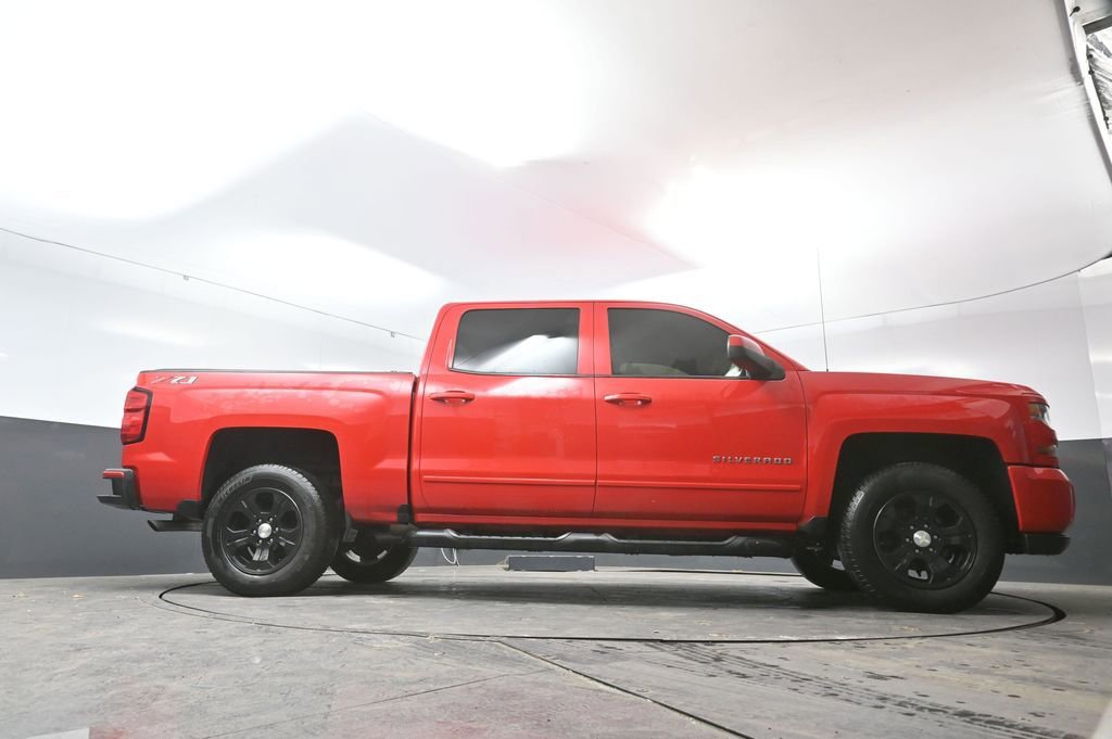 Used 2018 Chevrolet Silverado 1500 LT w/ All Star Edition image 25