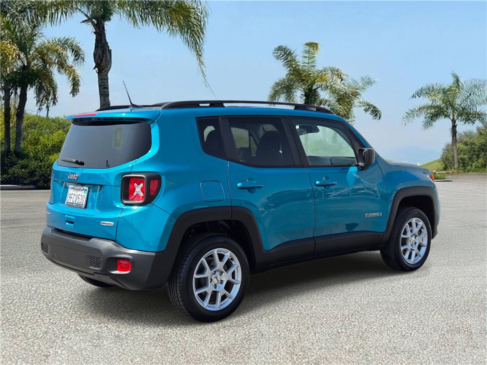 Certified 2022 Jeep Renegade Latitude AWD/4WD image 4