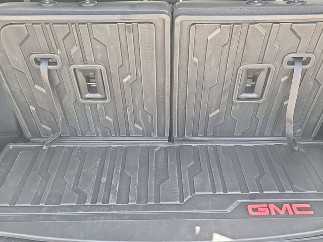 Used 2023 GMC Acadia SLT w/ Technology Package FWD image 5