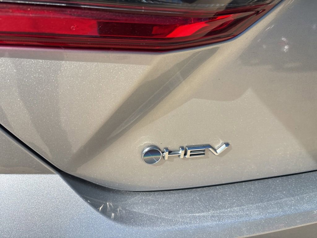 Used 2025 Toyota Camry LE FWD image 22