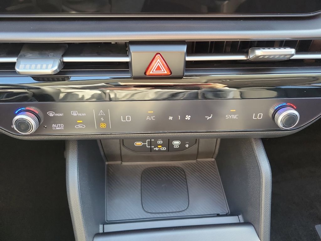 New 2026 Kia Sportage EX w/ EX Panorama Roof Package FWD image 34