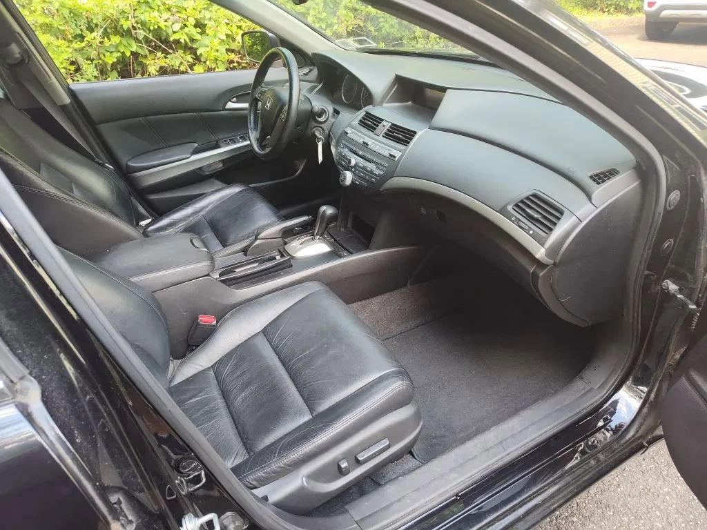 Used 2010 Honda Accord EX-L image 10