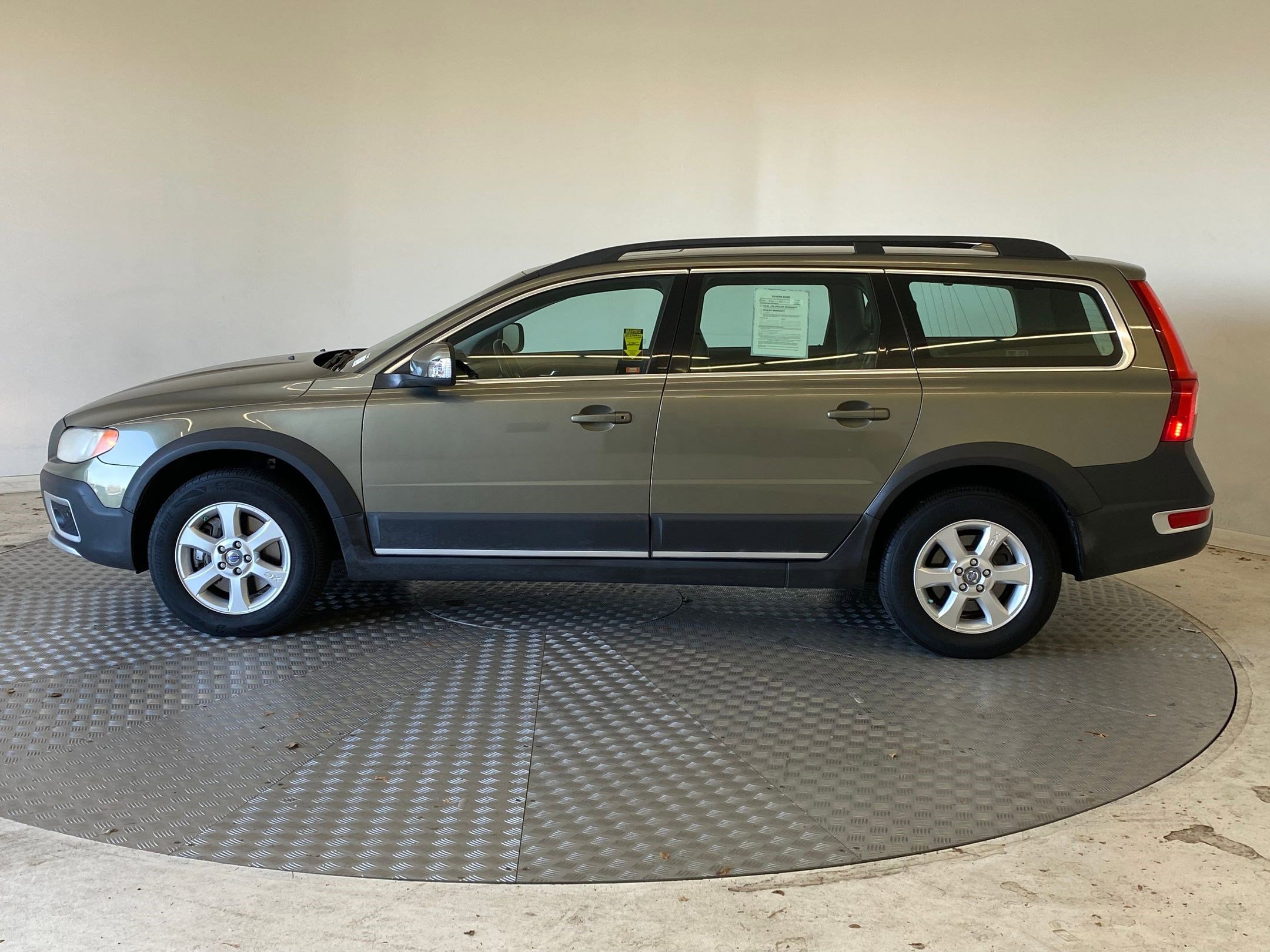 Used 2011 Volvo XC70 3.2 image 2
