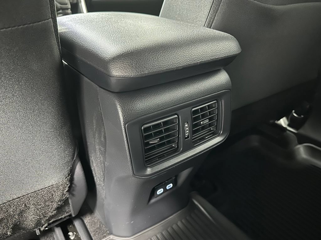 Used 2025 Toyota RAV4 XLE AWD/4WD image 48