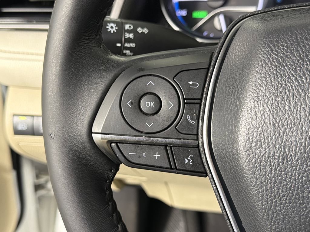 Used 2020 Toyota Camry XLE image 23