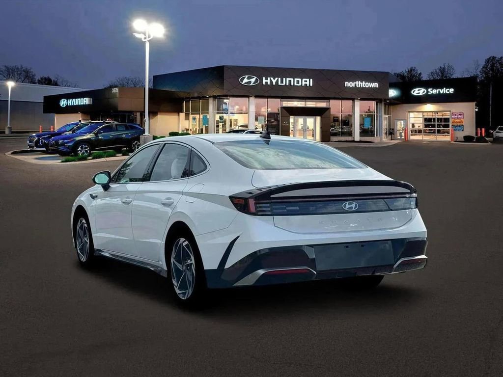 New 2026 Hyundai Sonata SEL FWD image 5