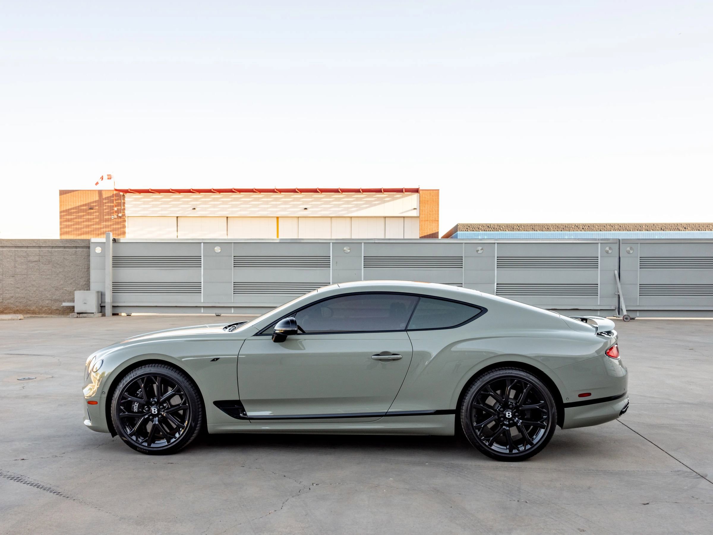 Used 2023 Bentley Continental GT Mulliner AWD/4WD image 27
