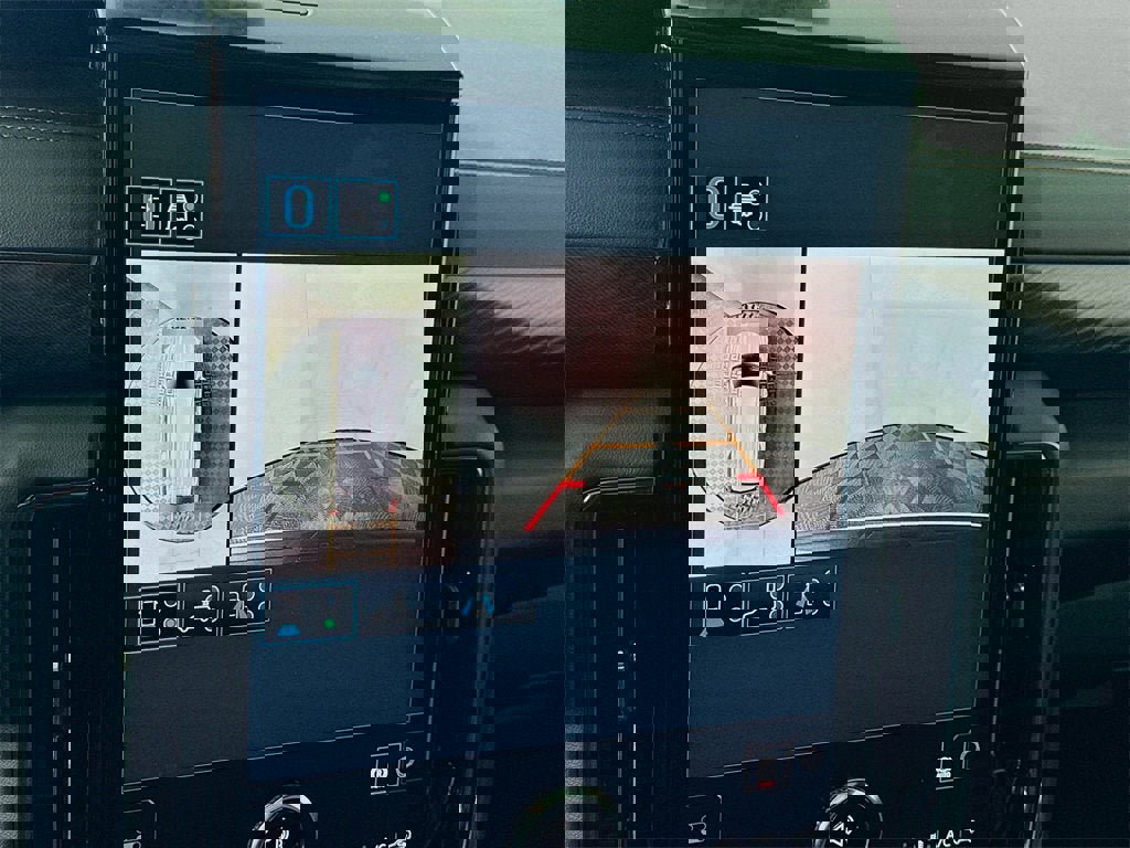 New 2026 GMC Yukon XL AT4 w/ AT4 Premium Package image 9