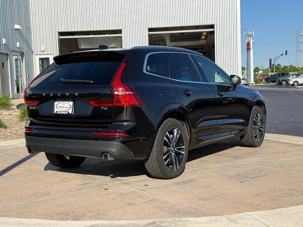 Used 2018 Volvo XC60 T6 Momentum w/ Vision Package AWD/4WD image 5
