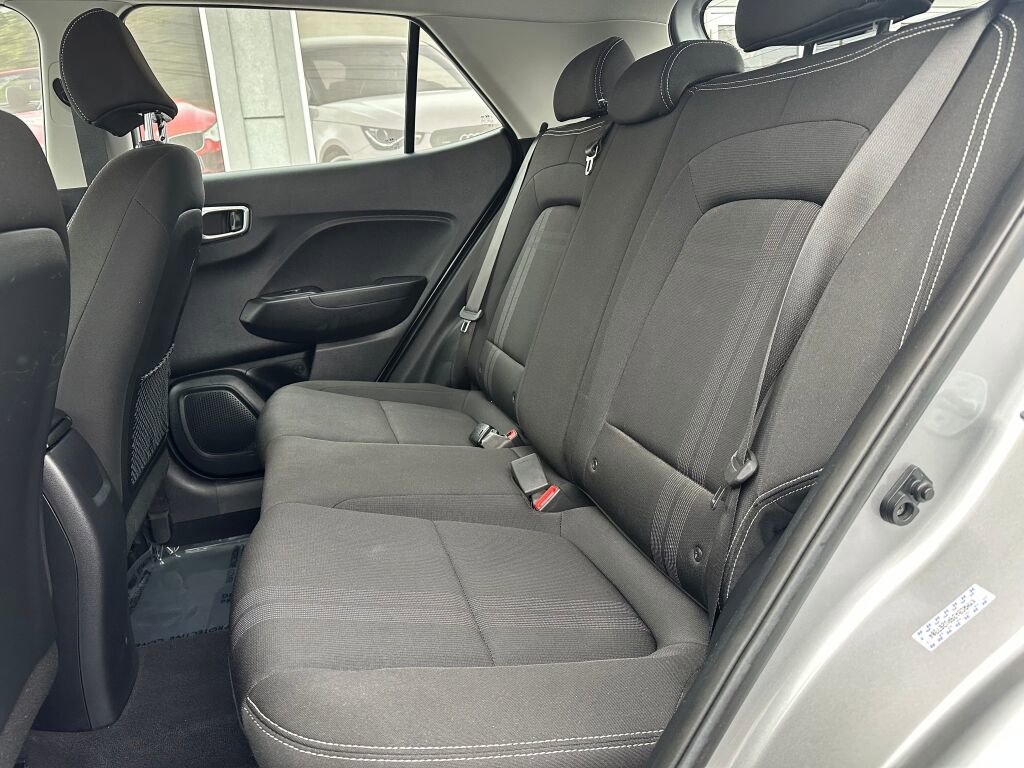 Used 2023 Hyundai Venue SEL w/ Cargo Package image 22
