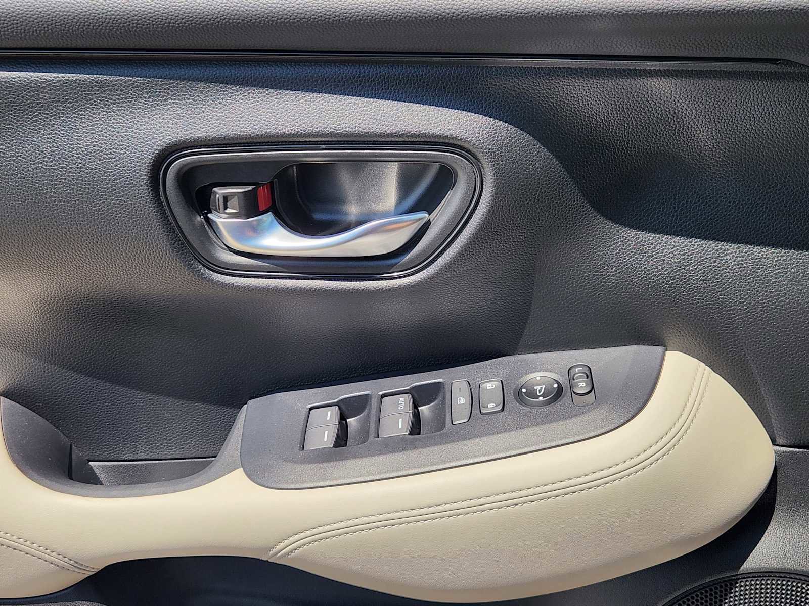 Certified 2024 Honda HR-V LX image 22