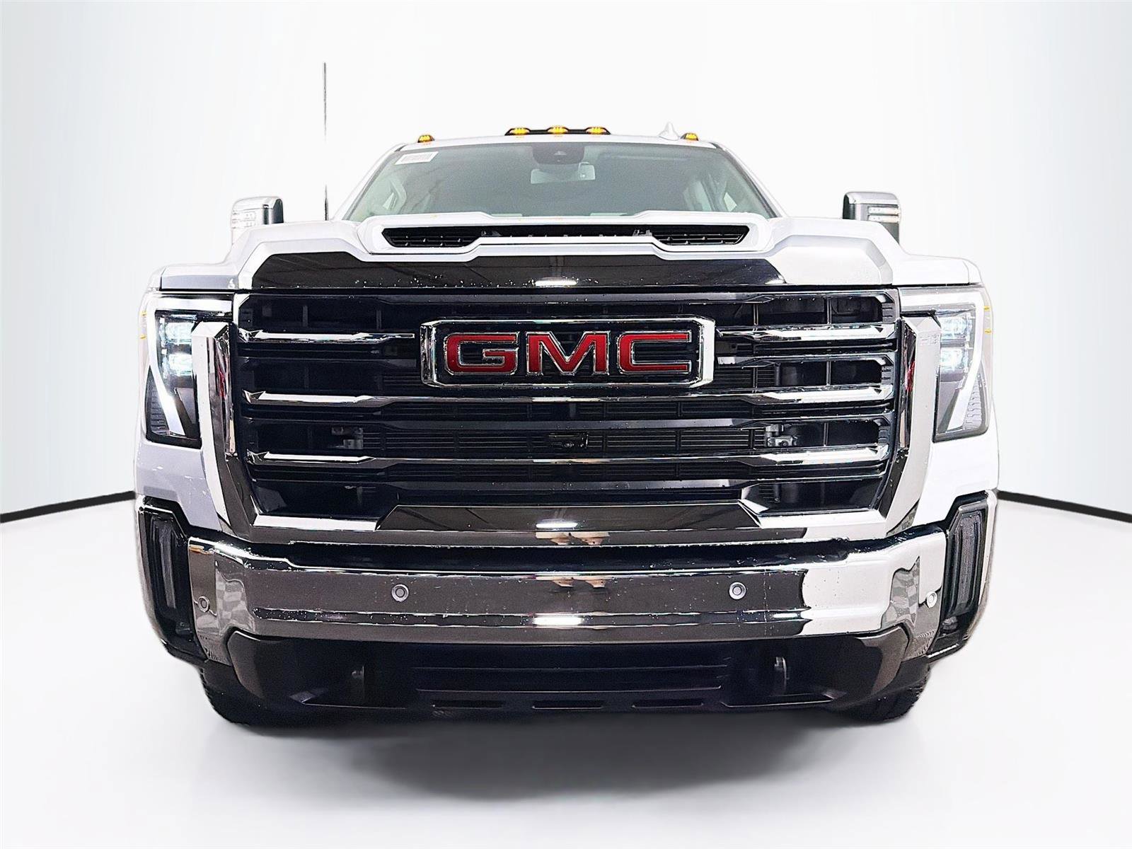 New 2026 GMC Sierra 2500 SLT w/ SLT Premium Package image 2