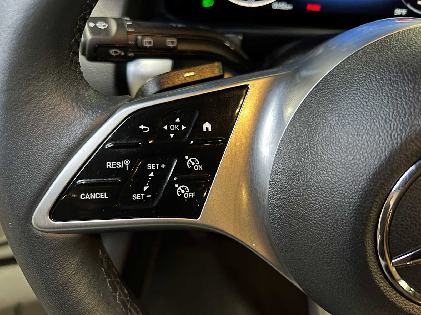 Certified 2025 Mercedes-Benz GLB 250 4MATIC image 26