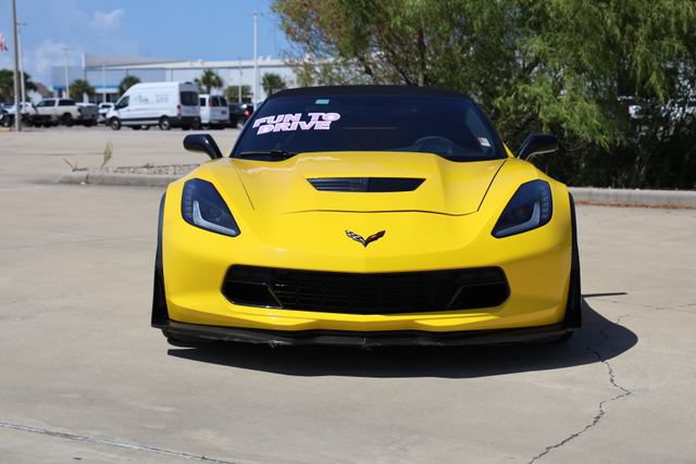 Used 2015 Chevrolet Corvette Z06 w/ 3LZ Preferred Equipment Group RWD image 2