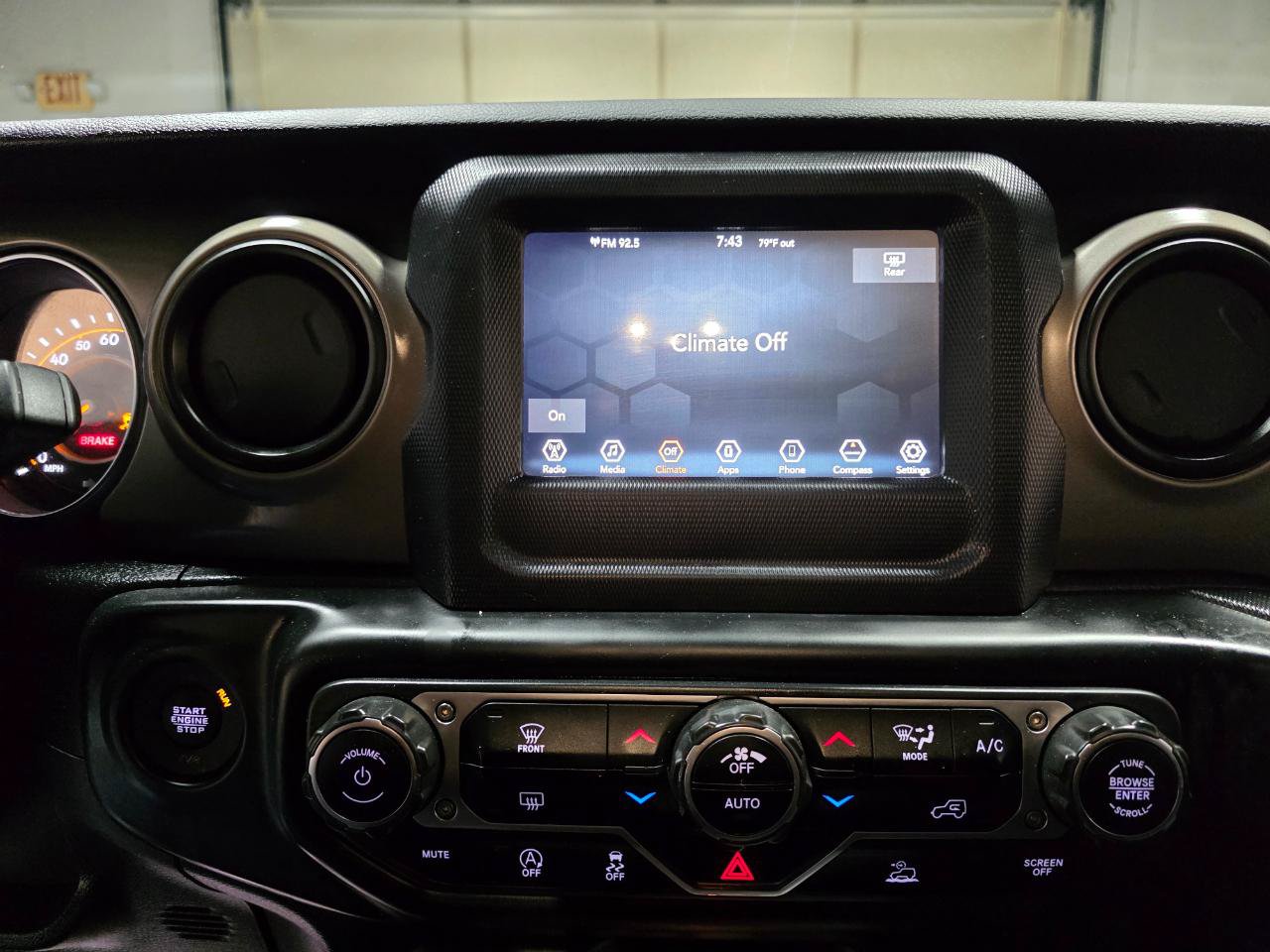 Used 2020 Jeep Gladiator Sport w/ Quick Order Package 24S AWD/4WD image 14