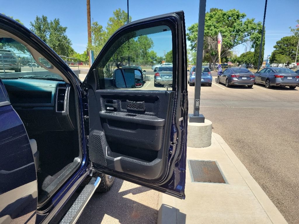 Used 2016 RAM 2500 Tradesman w/ Chrome Appearance Group AWD/4WD image 16