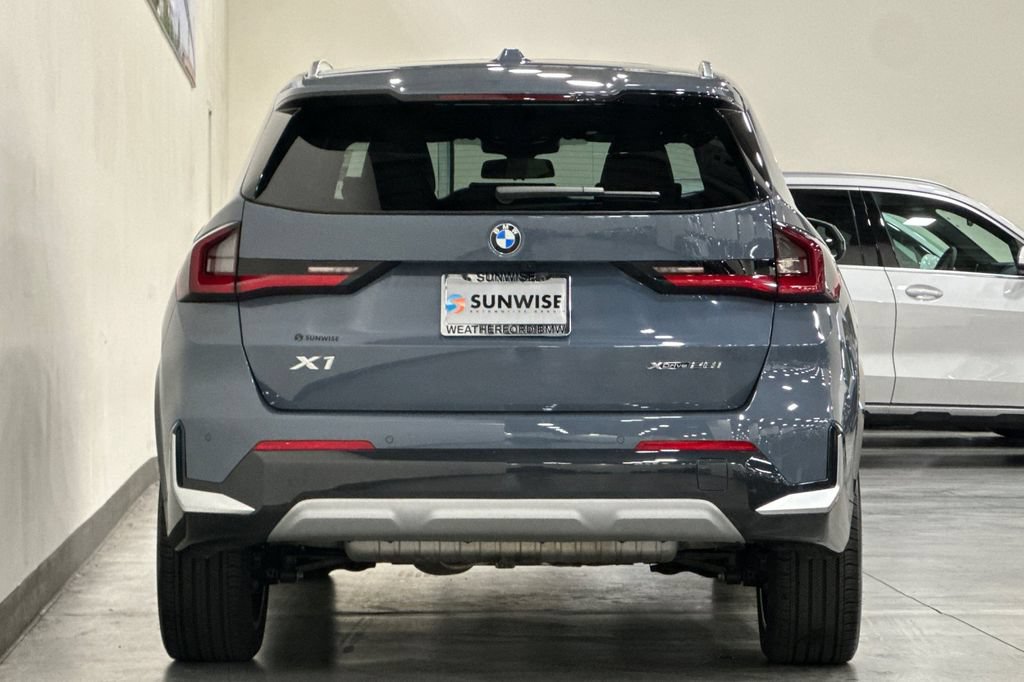 Used 2025 BMW X1 xDrive28i w/ Technology Package AWD/4WD image 5