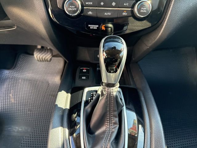 Used 2019 Nissan Rogue SV w/ Premium Package image 20