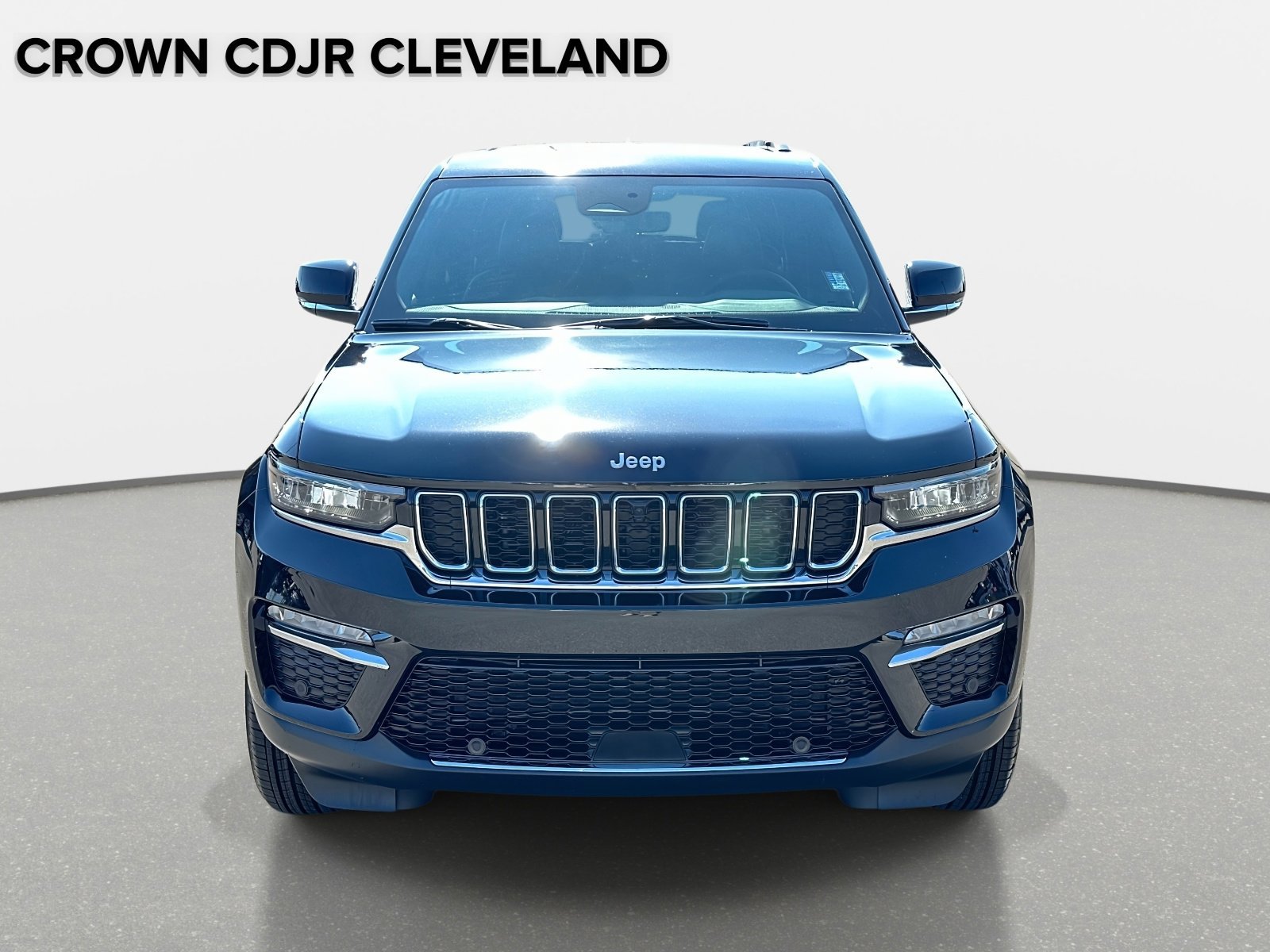 New 2025 Jeep Grand Cherokee Limited w/ Luxury Tech Group II AWD/4WD image 9