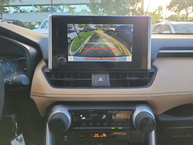 Used 2023 Toyota RAV4 LE FWD image 20