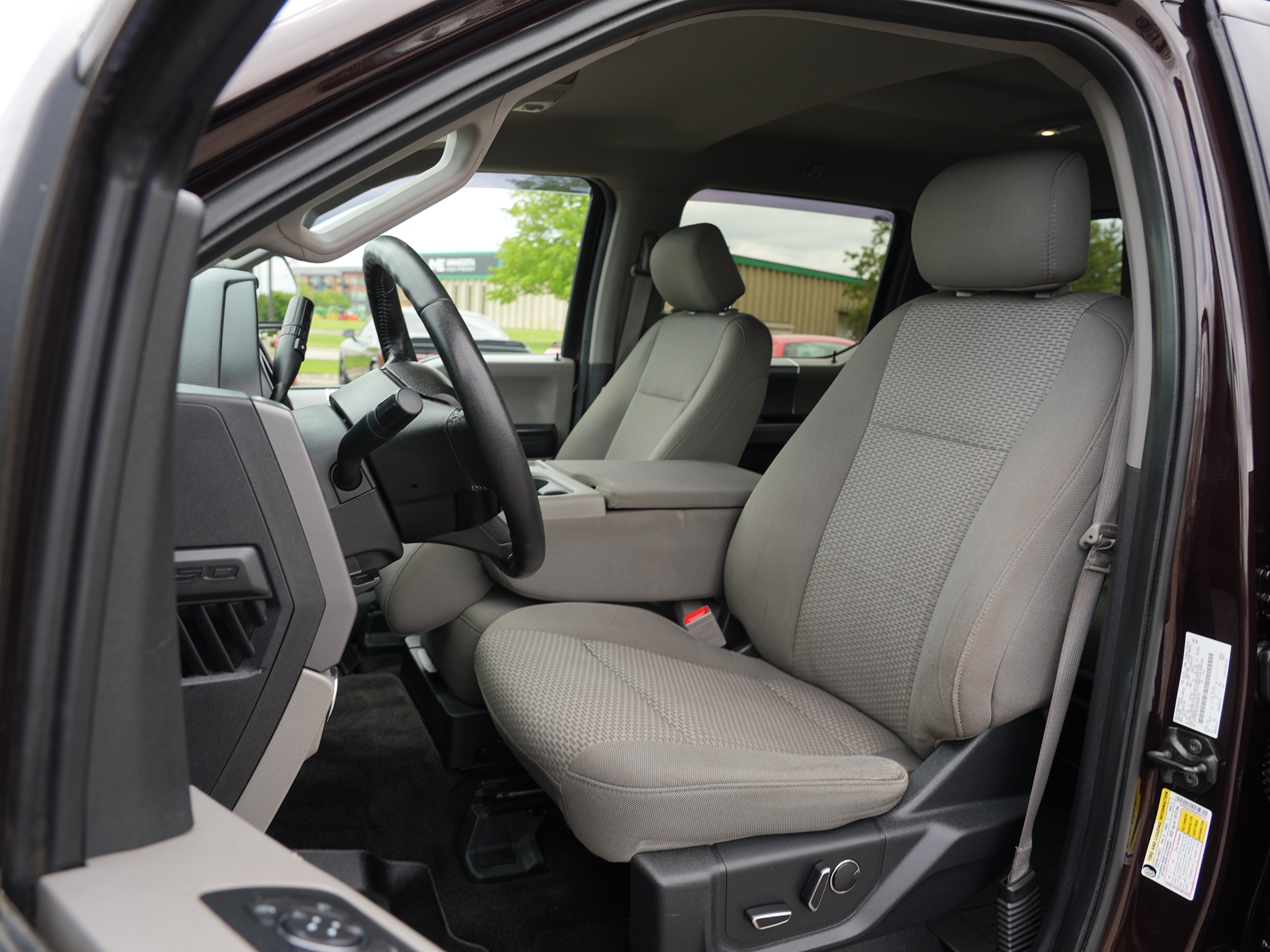 Used 2018 Ford F150 XLT w/ Equipment Group 302A Luxury AWD/4WD image 12