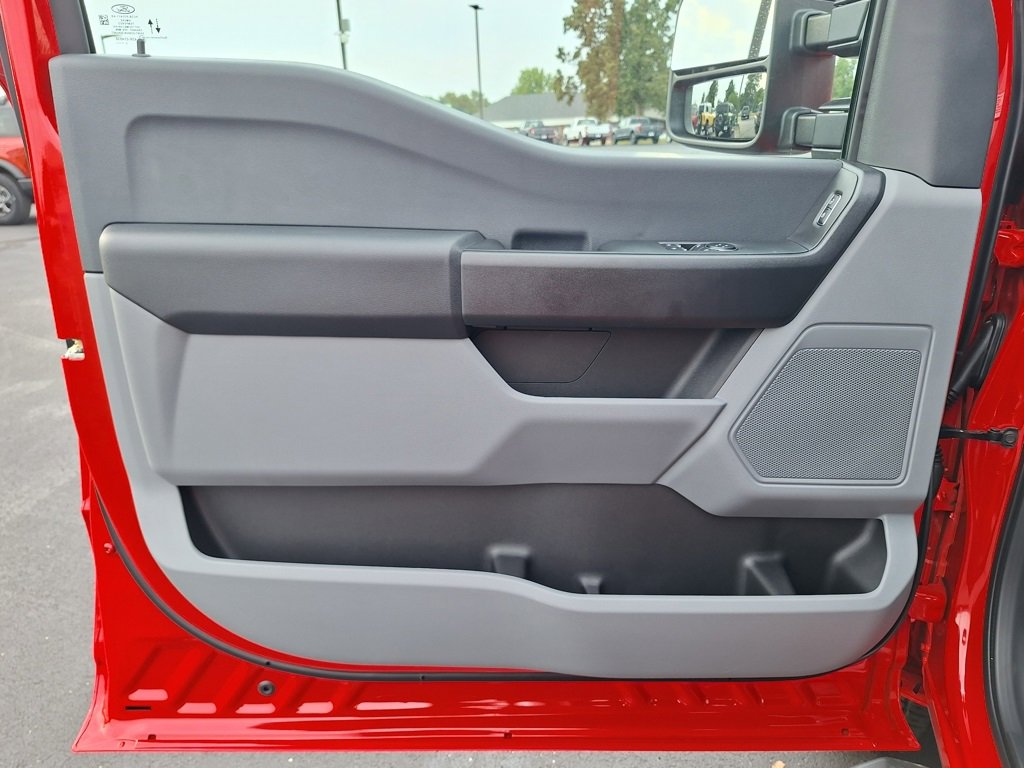 New 2026 Ford F350 XL image 2