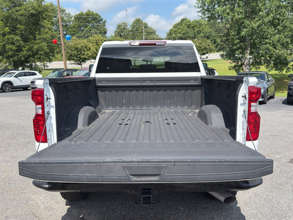 Used 2025 Chevrolet Silverado 2500 Custom AWD/4WD image 9