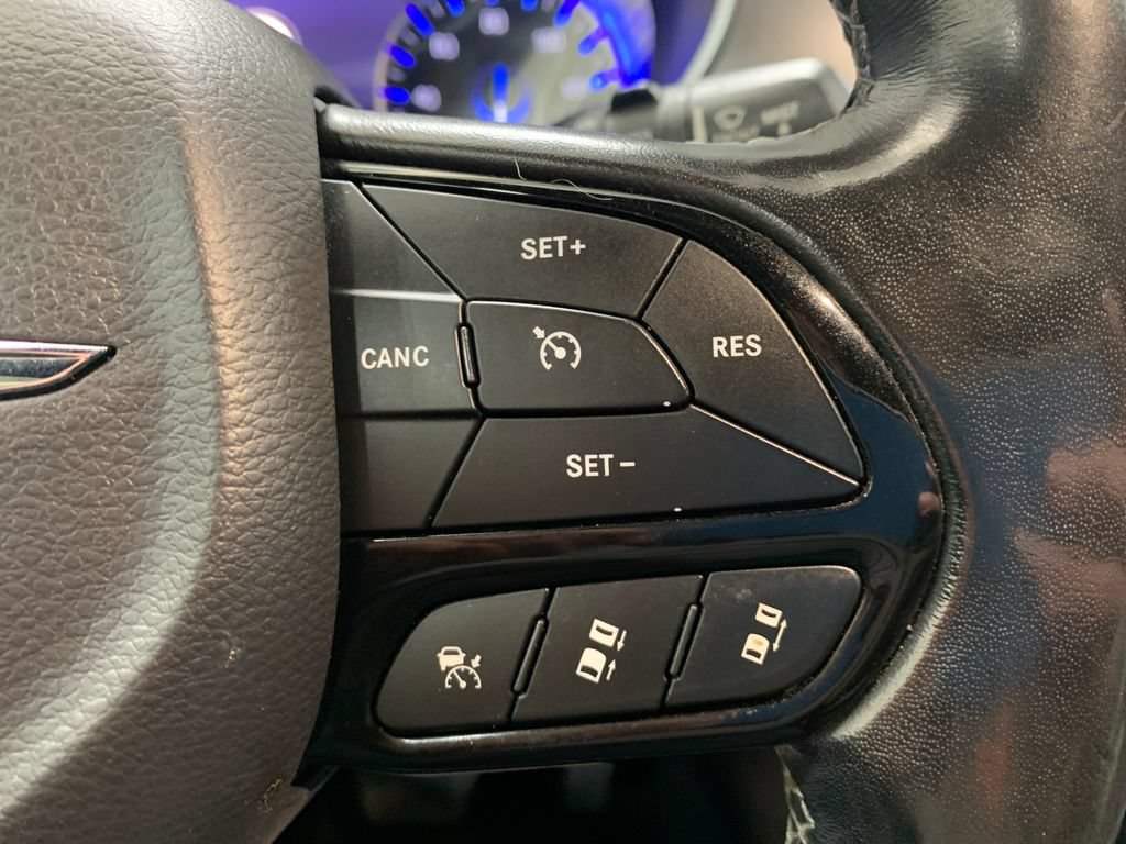 Used 2019 Chrysler Pacifica Touring-L Plus w/ Advanced Safetytec Group FWD image 28