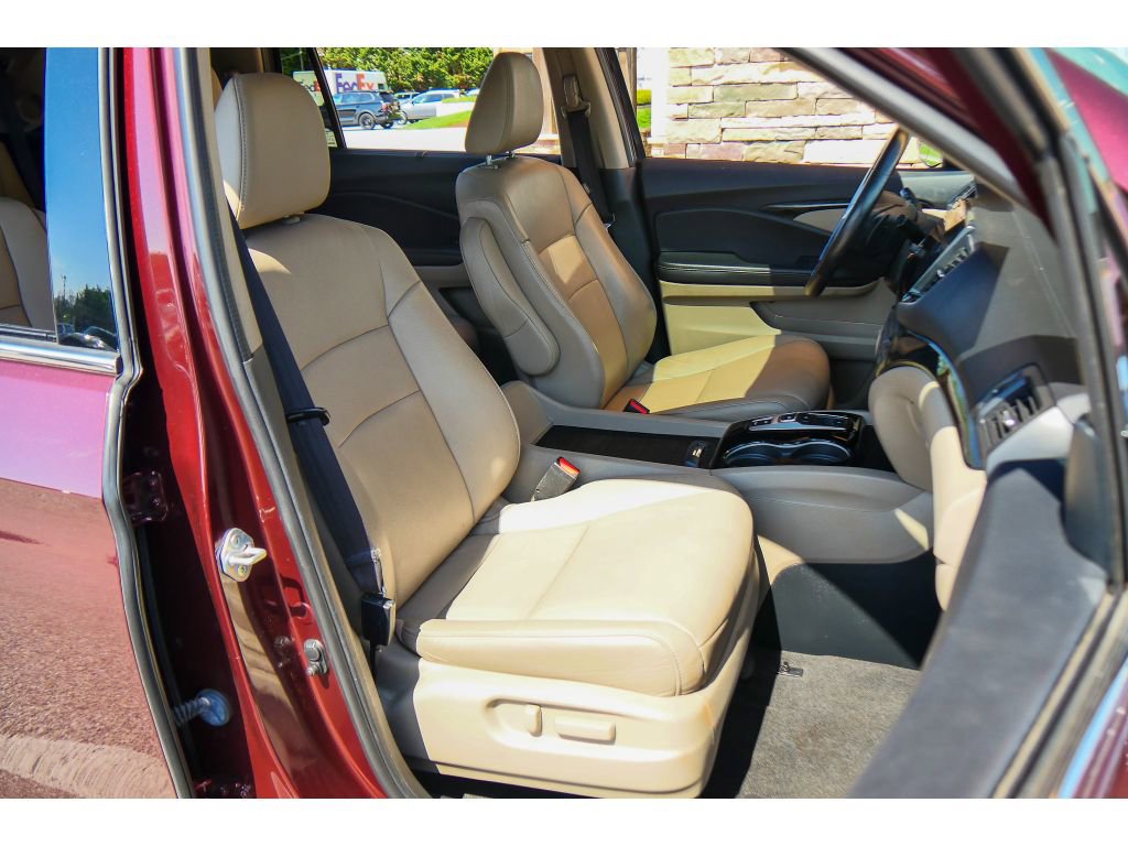 Used 2022 Honda Pilot Touring image 15