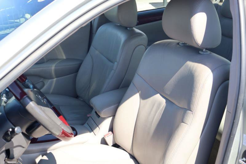 Used 2003 Lexus ES 330 FWD image 14