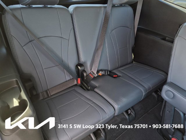 Used 2018 Buick Enclave Essence FWD image 18