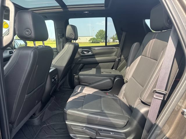 Used 2021 Chevrolet Tahoe RST w/ Luxury Package AWD/4WD image 29