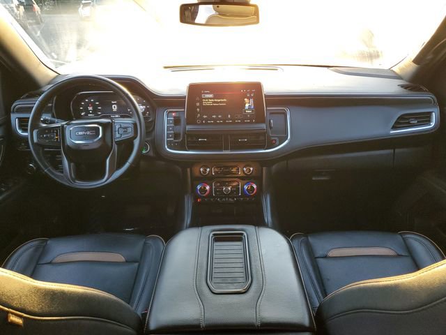 Used 2024 GMC Yukon XL AT4 w/ Technology Package image 11
