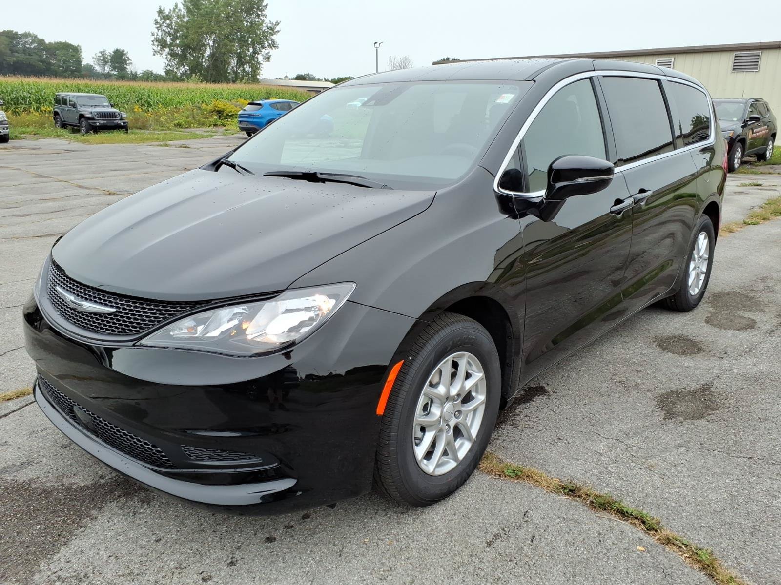 New 2027 Chrysler Pacifica LX