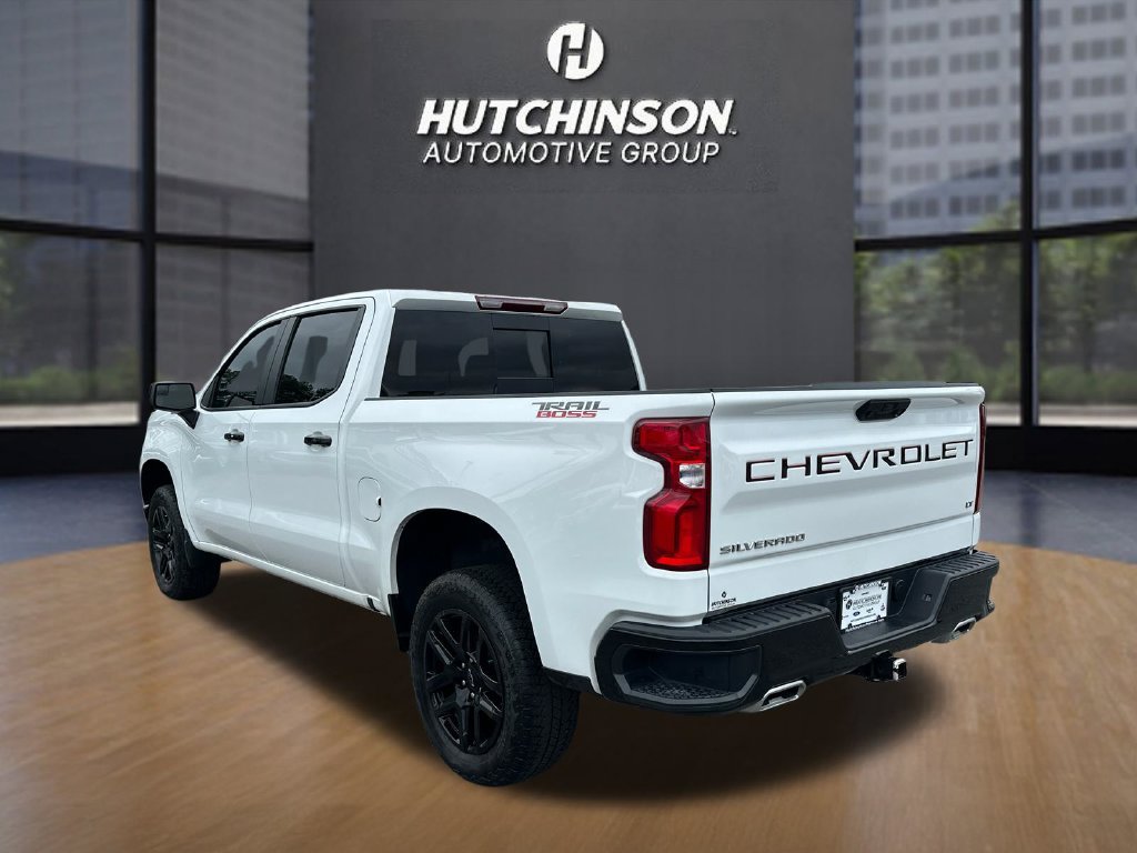 Used 2025 Chevrolet Silverado 1500 LT Trail Boss w/ Convenience Package II AWD/4WD image 5