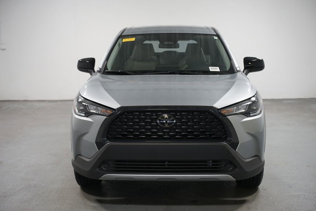 Certified 2025 Toyota Corolla Cross L image 2