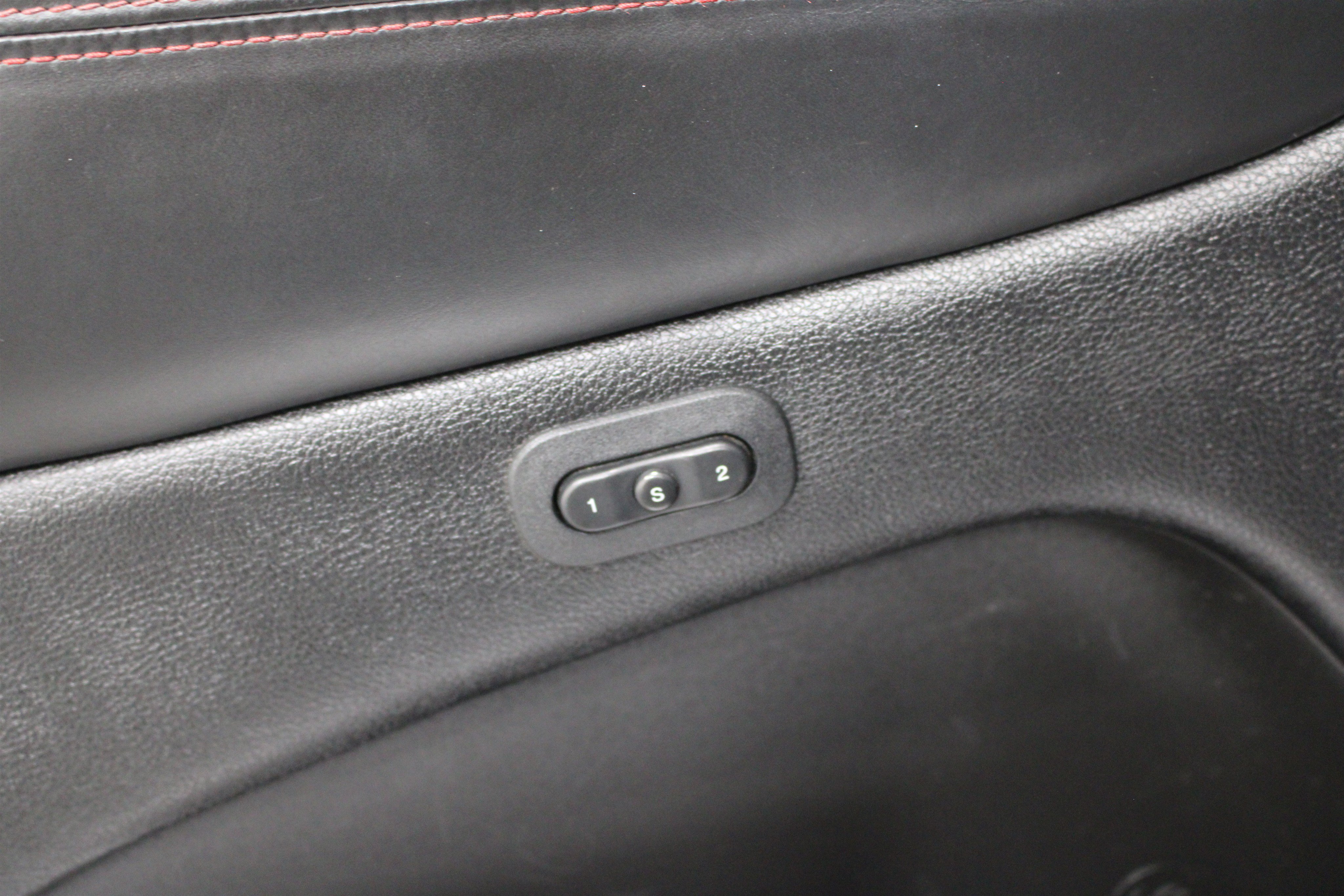 Used 2014 Dodge Durango R/T w/ Premium Nappa Leather Group RWD image 7