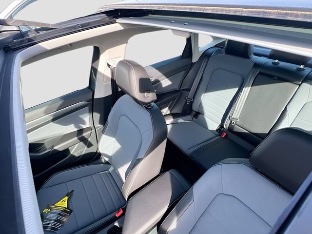 New 2026 Volkswagen Jetta SE FWD image 21