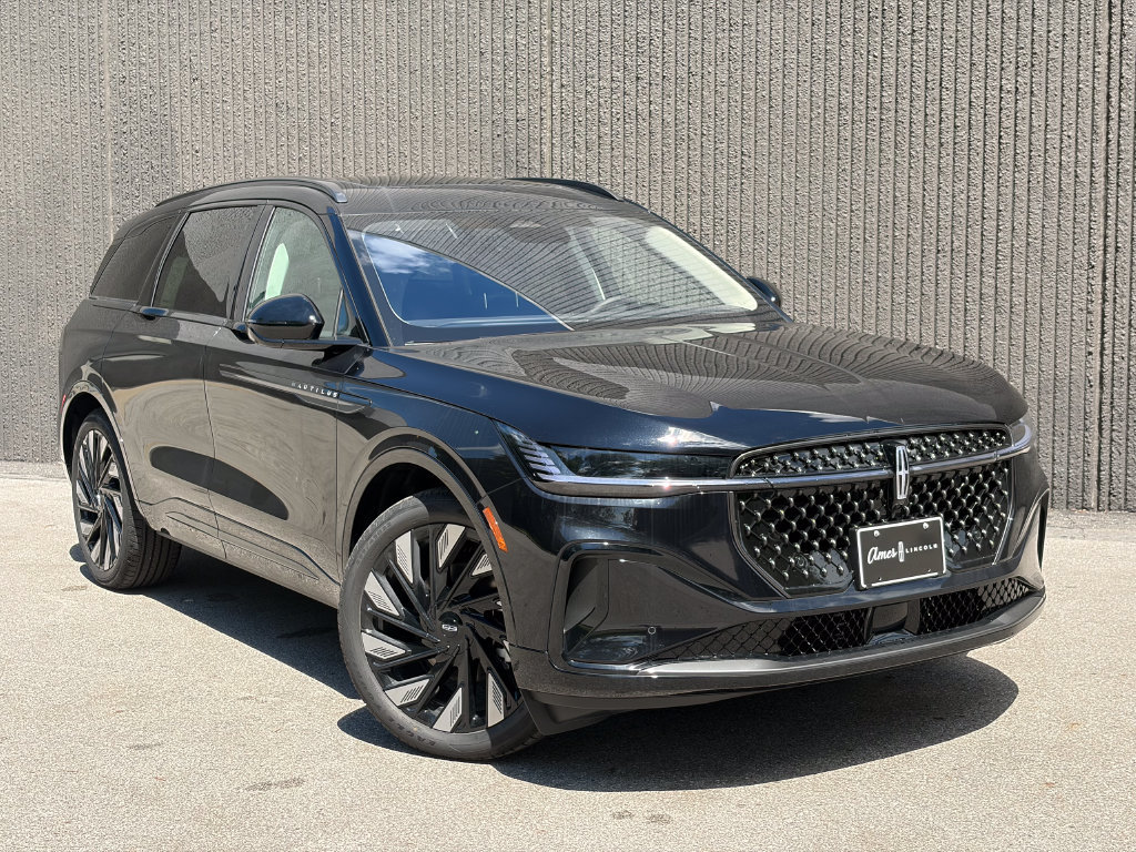 New 2026 Lincoln Nautilus Reserve w/ Jet Appearance Package AWD/4WD image 9