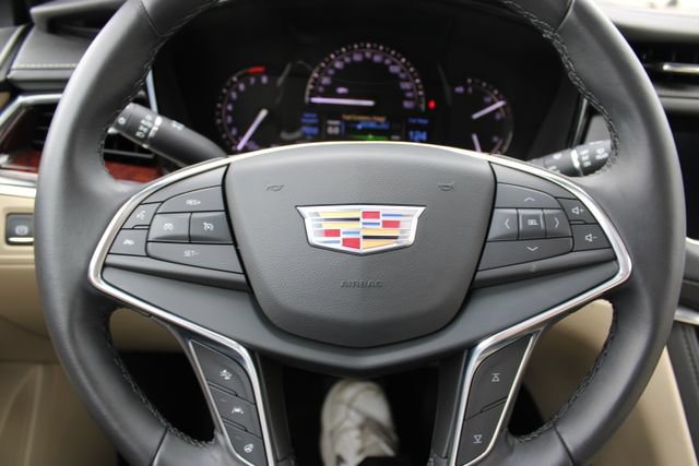 Used 2018 Cadillac XT5 Luxury w/ Driver Awareness Package FWD image 24