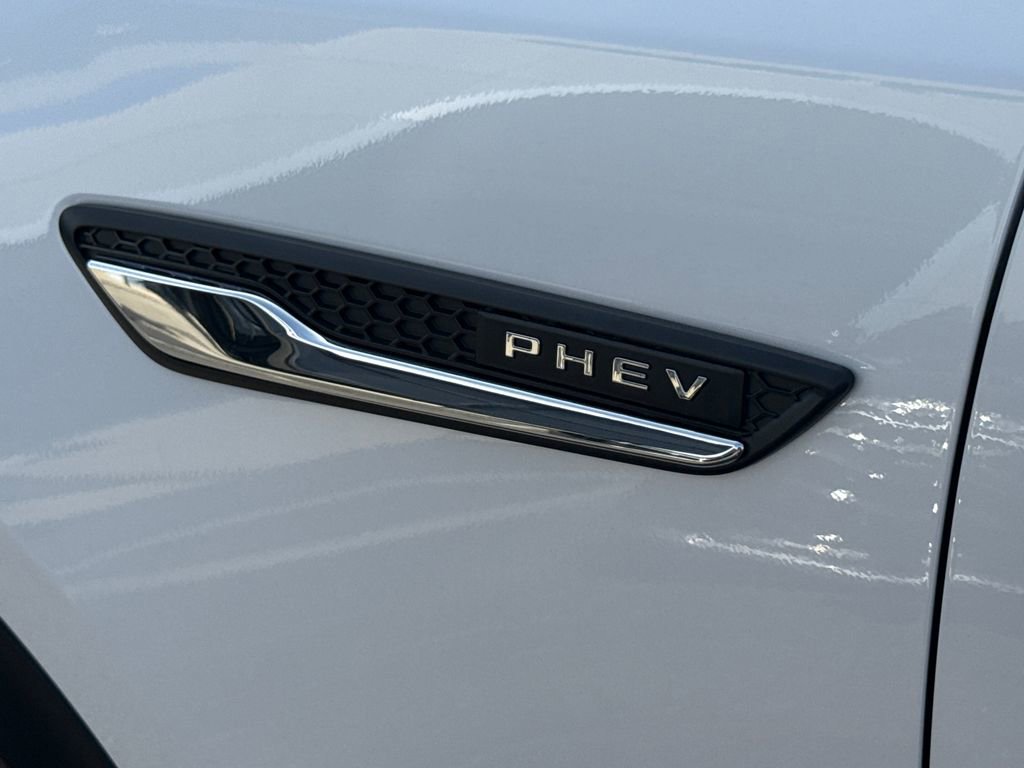 Used 2025 MAZDA CX-90 Plug-In Hybrid w/ Preferred image 8