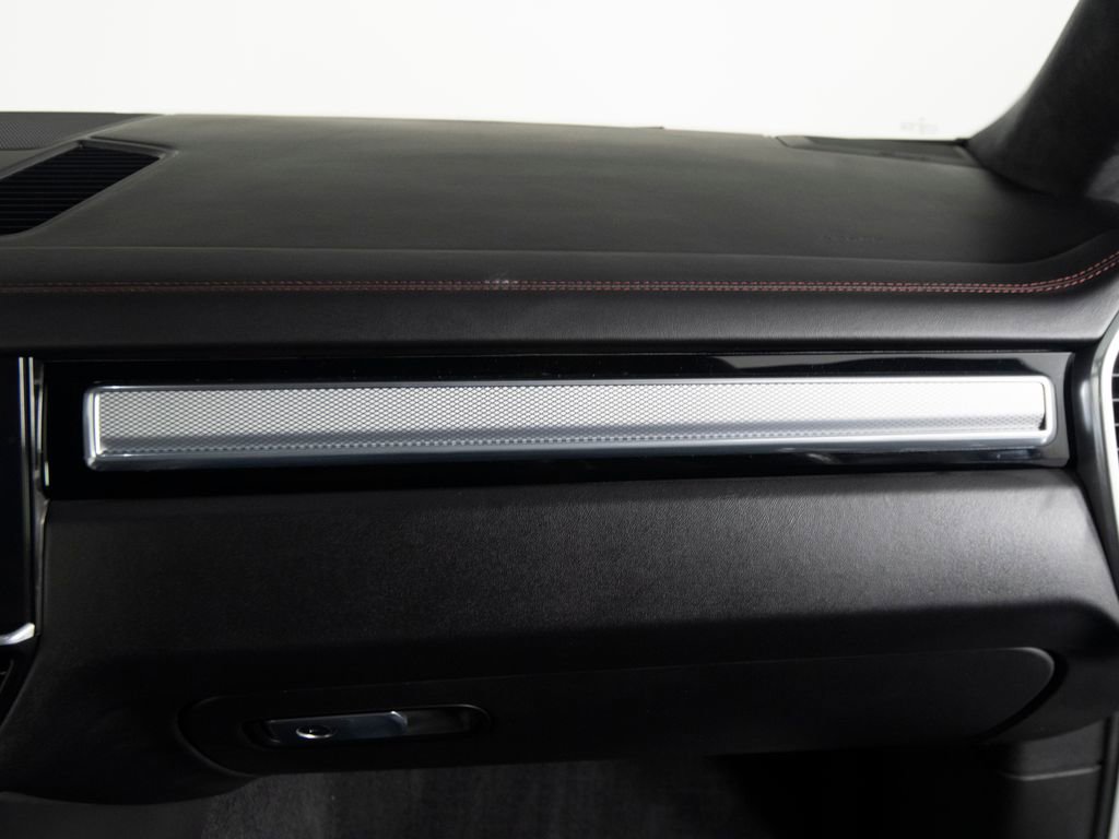 Certified 2023 Porsche Cayenne GTS AWD/4WD image 34