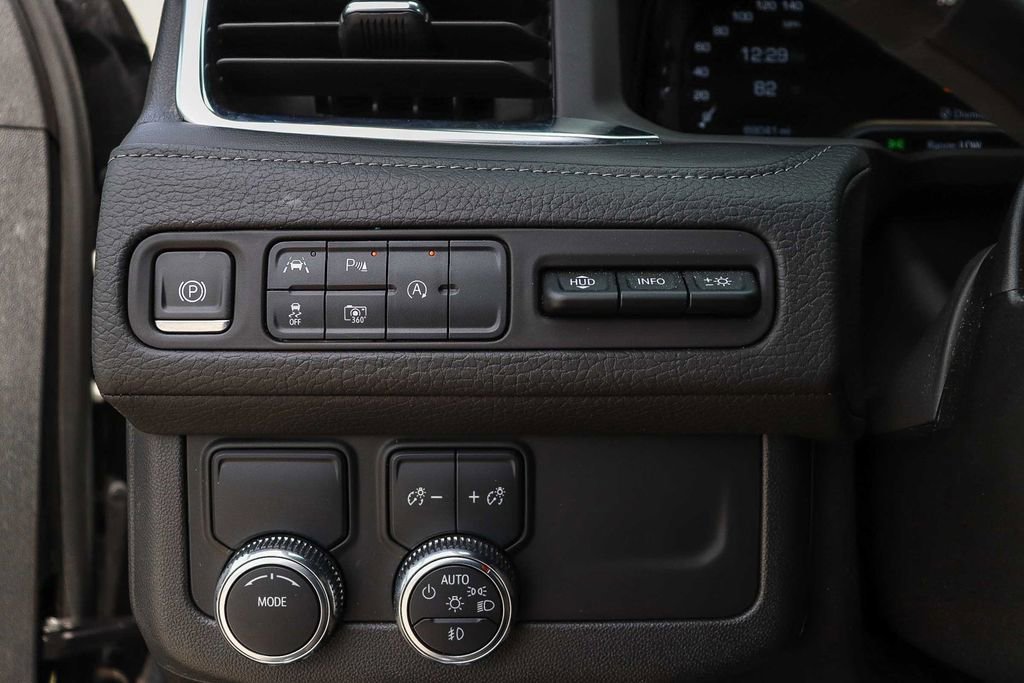 Used 2023 GMC Yukon Denali RWD image 26