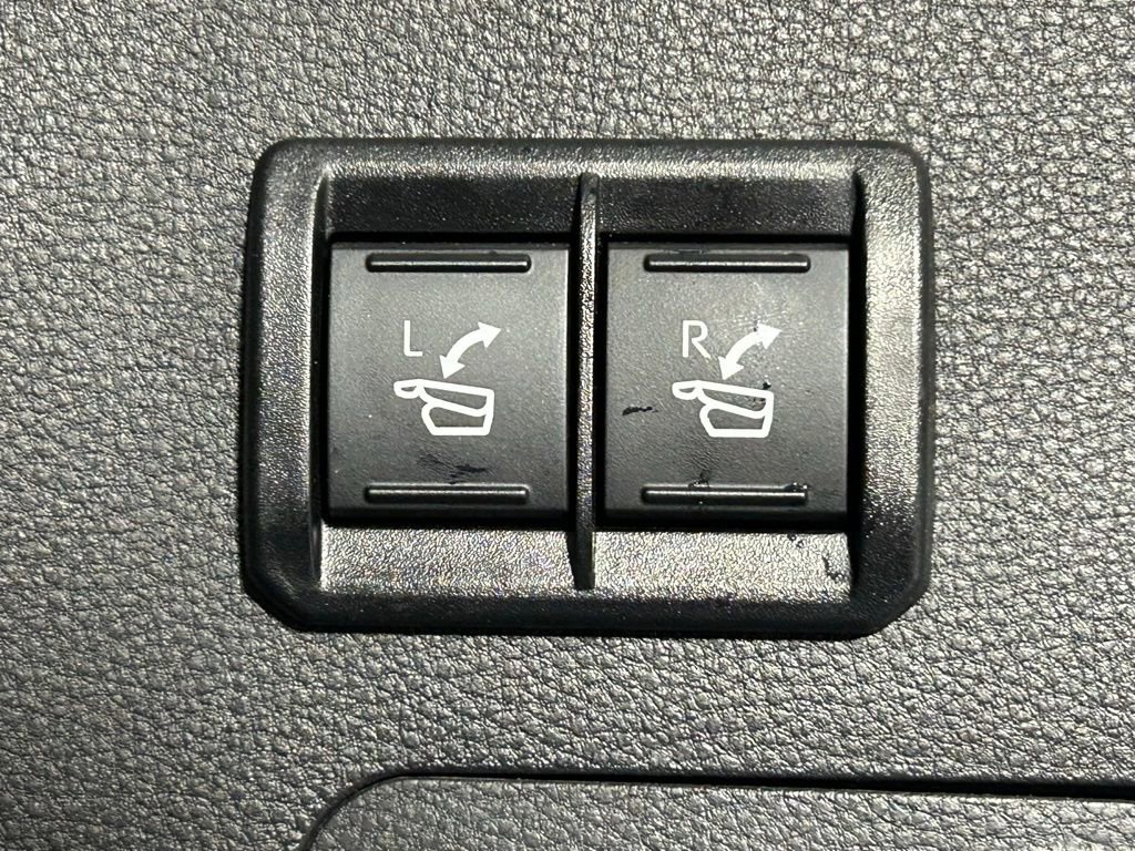 Used 2024 Toyota Sequoia Limited image 17